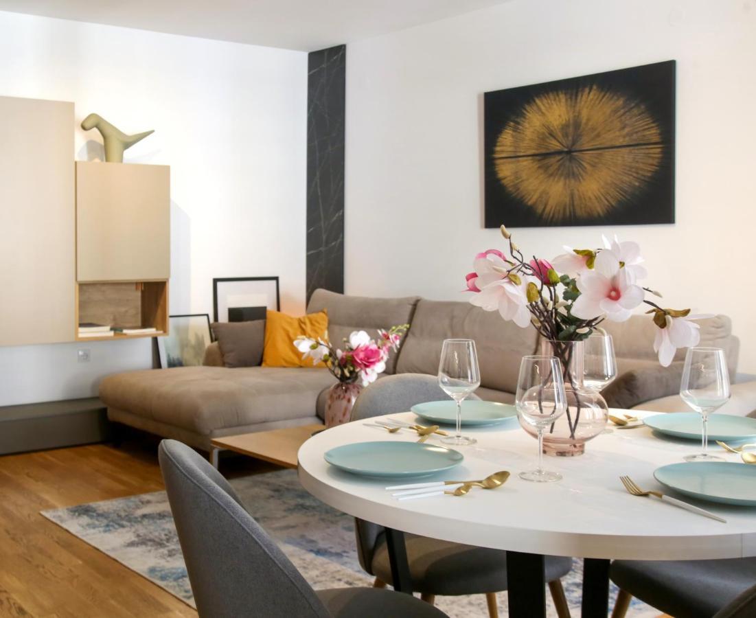 Supernova Deluxe Residence Novi Sad Esterno foto