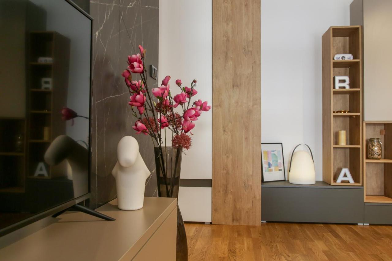 Supernova Deluxe Residence Novi Sad Esterno foto