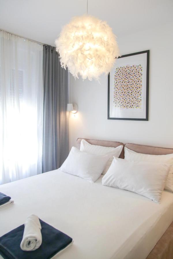 Supernova Deluxe Residence Novi Sad Esterno foto